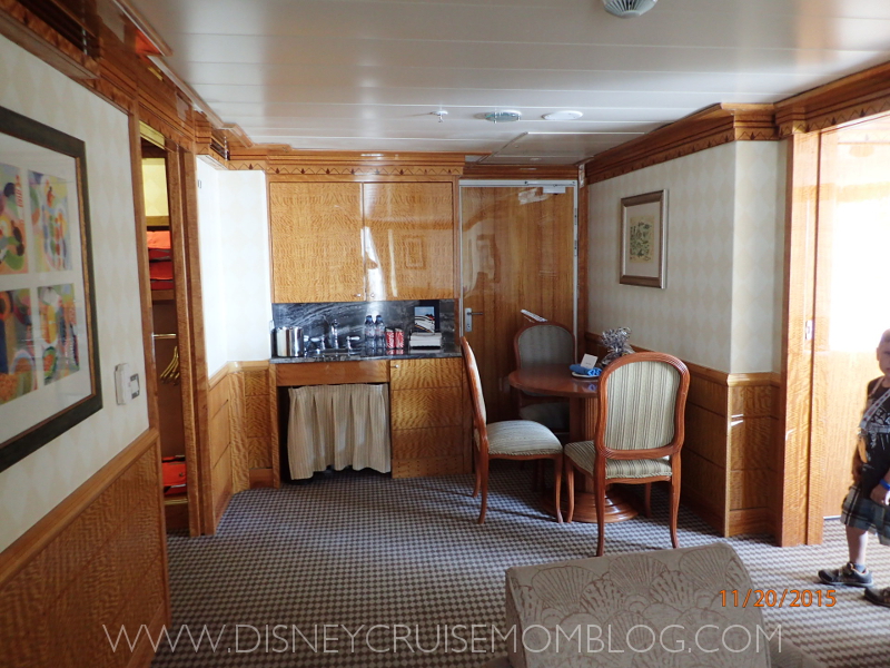 Disney Wonder concierge room