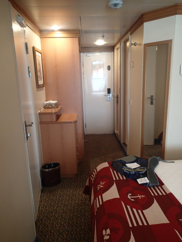 Disney Wonder 9A Oceanview room 6516