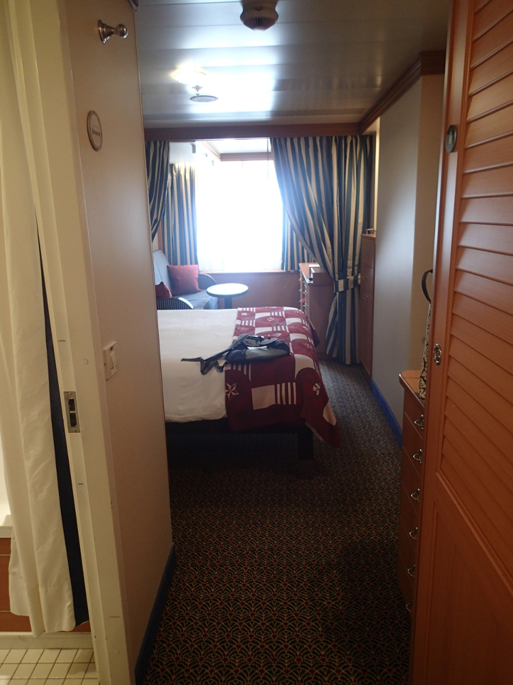 Disney Wonder 9A Oceanview room 6516