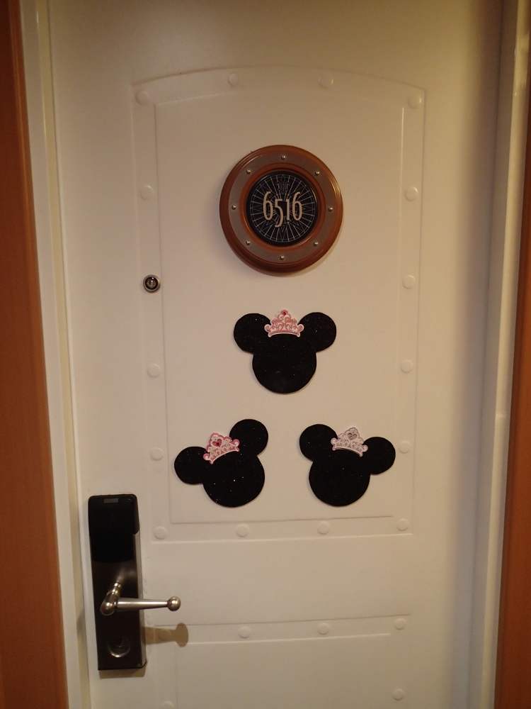 Disney Wonder 9A Oceanview room 6516