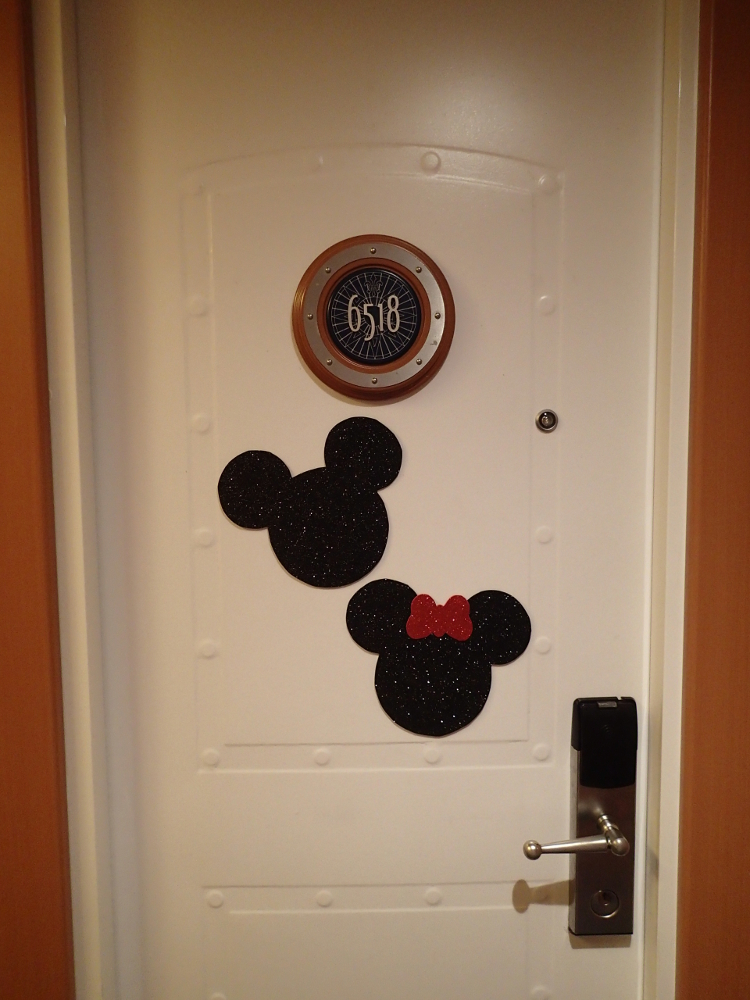 Disney Wonder 9A Oceanview room 6518
