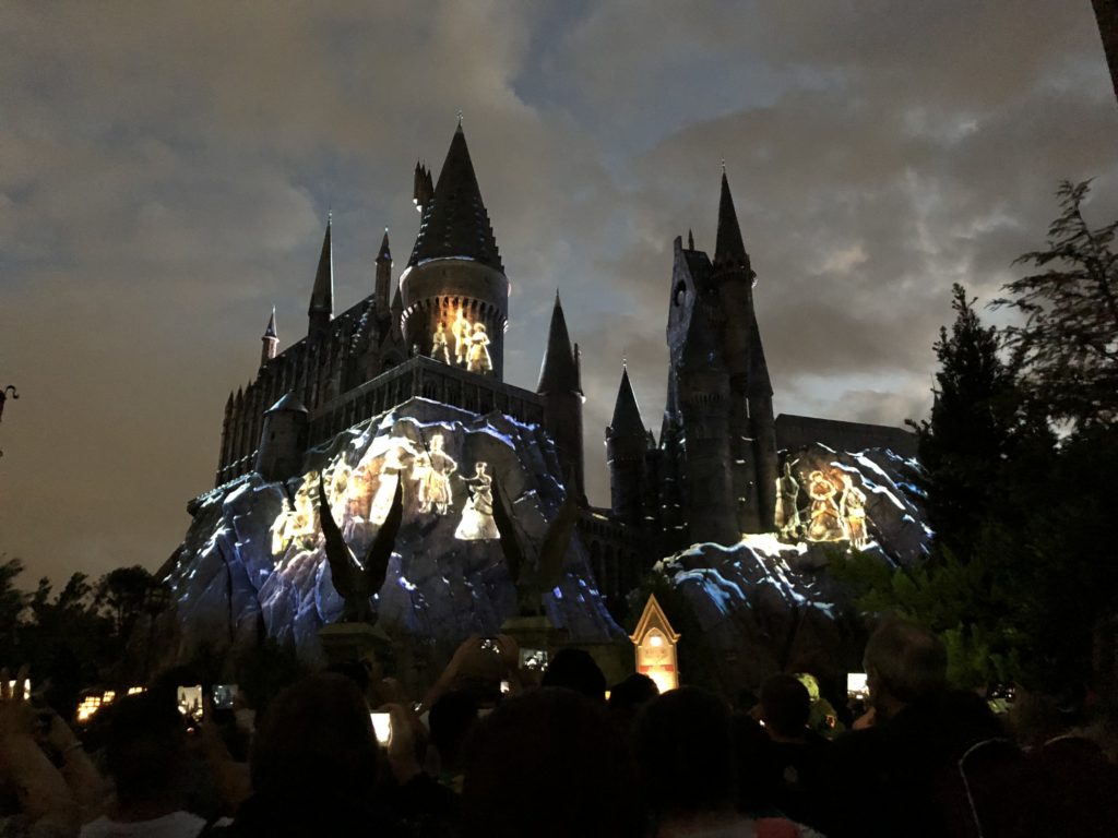 Universal Orlando Hogwarts caste holiday show