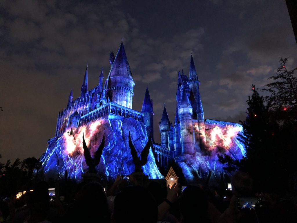 Universal Orlando Hogwarts caste holiday show