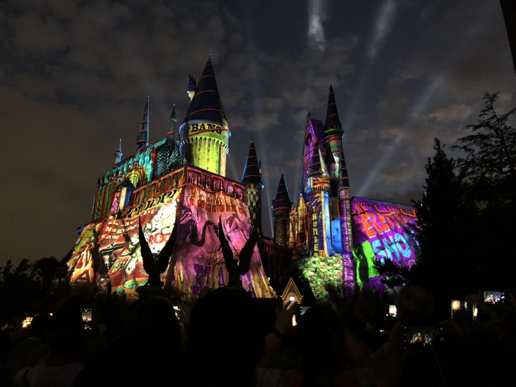 Universal Orlando Hogwarts caste holiday show