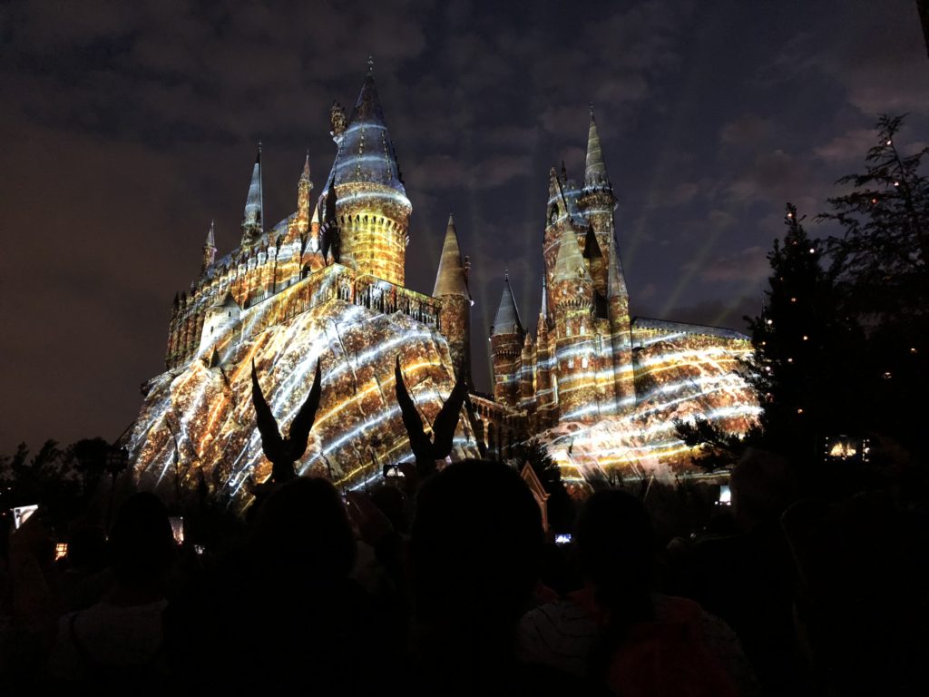 Universal Orlando Hogwarts caste holiday show