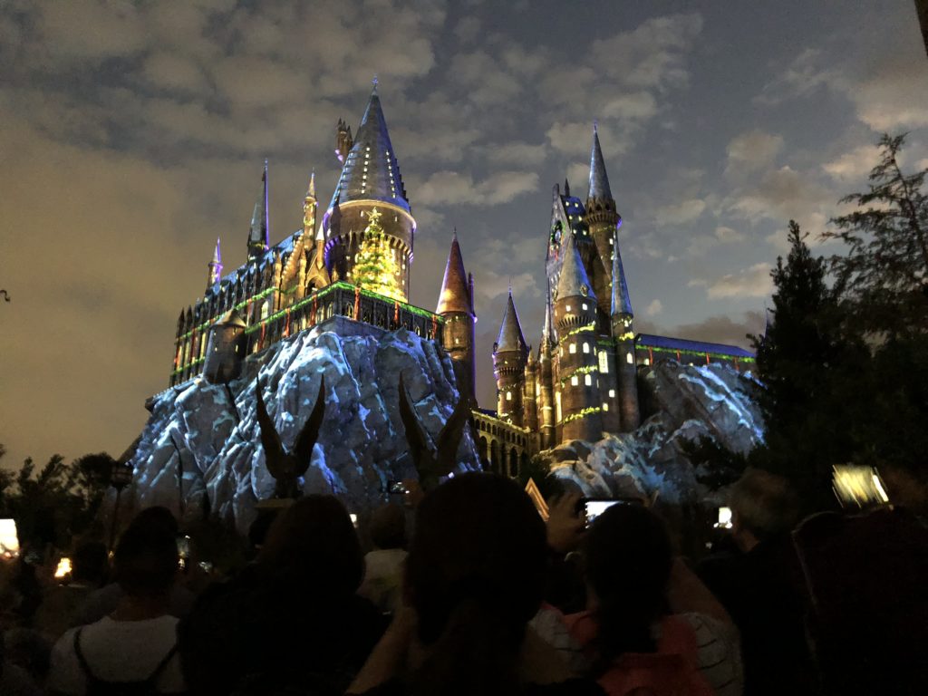 Universal Orlando Hogwarts caste holiday show