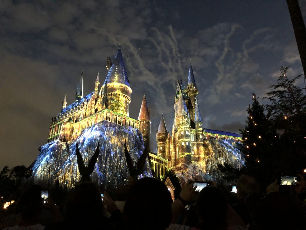 Universal Orlando Hogwarts caste holiday show