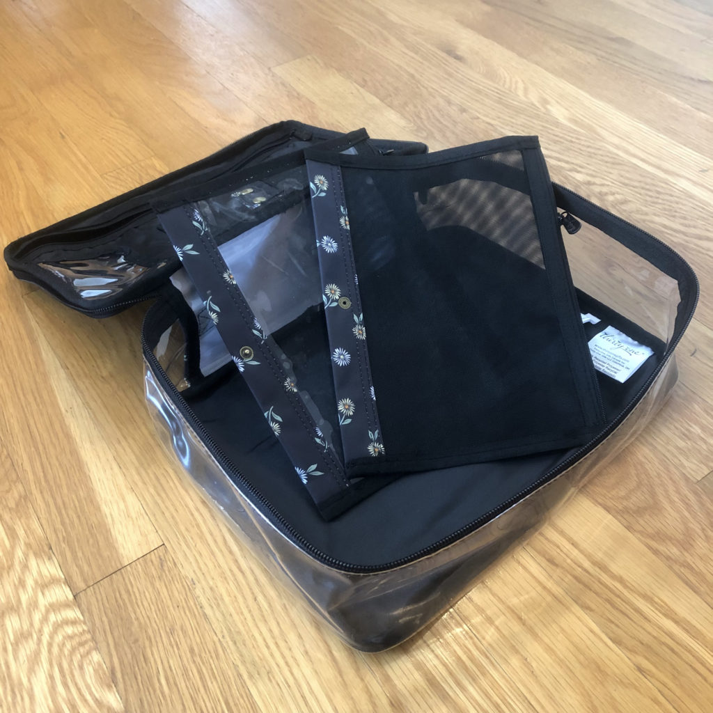 Thirty One travel case giveaway by Teri