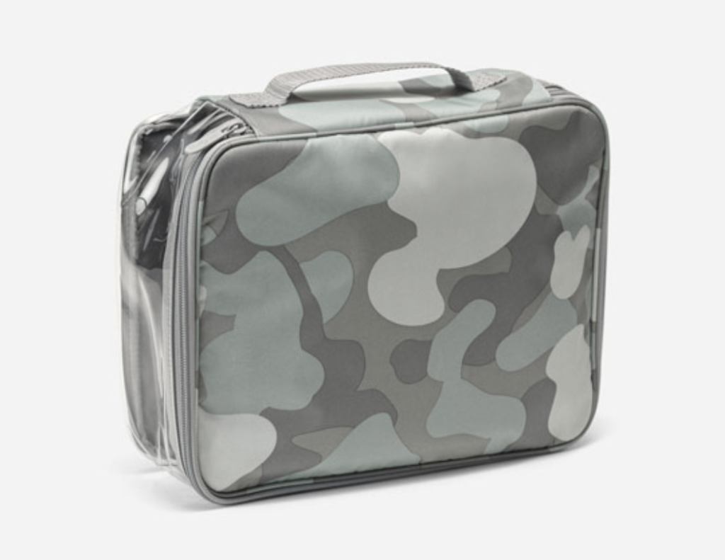 Thirty One travel case giveaway by Teri